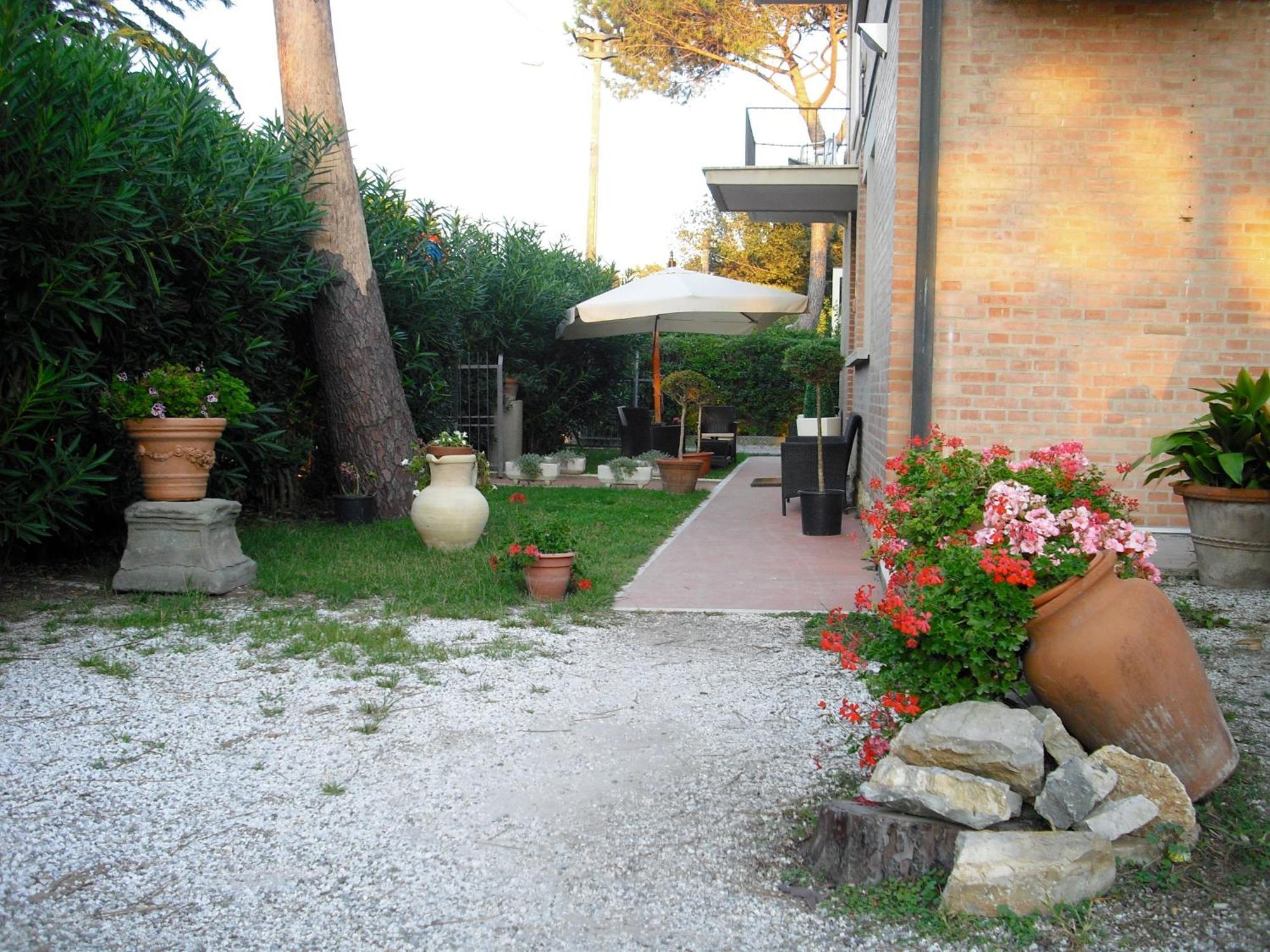 Garden Hotel